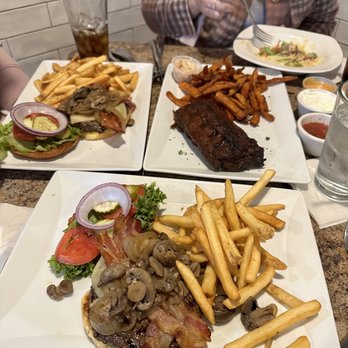 Depot Bar And Grill - The Depot Burger - American Near Me - Springfield, Tennessee