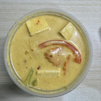 Spice Up Thai Eatery - Yellow Curry with Tofu. Undercooked Veggies - Thai Near Me - Los Angeles, California