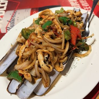東寶小館 - Razor clams in black bean sauce - Cantonese Near Me - Hong Kong, HK 東寶小館 - Razor clams in black bean sauce - Cantonese Near Me - Hong Kong, HK