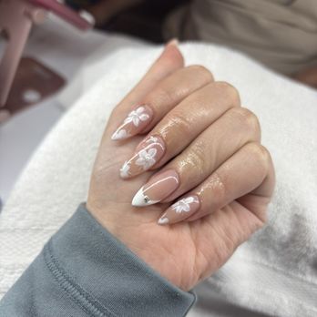 Rosehip Nails & Lash - Bella executed exactly what I had in mind! Salon is also super cute - Nail Salons Near Me - Fremont, California Rosehip Nails & Lash - Bella executed exactly what I had in mind! Salon is also super cute - Nail Salons Near Me - Fremont, California