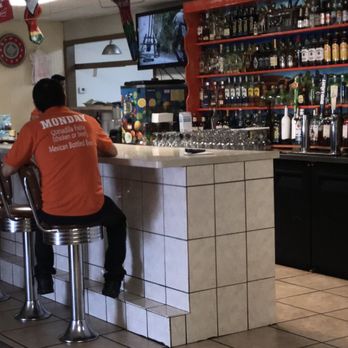 El Nopal Mexican Restaurant - Full bar - Mexican Near Me - Palmyra, Missouri