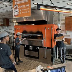 Blaze Pizza - Inside 11/02/2024