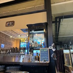 Bar!