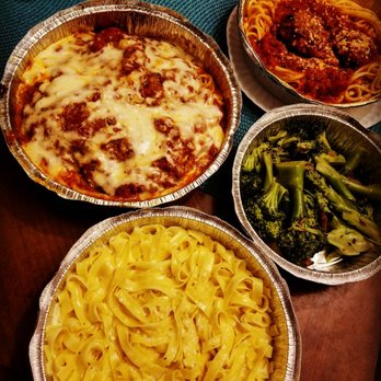 Giovanni's IV - From the top: Spaghetti & Two Meatballs (meh), Chicken Parmigiana (decent), Broccoli (burnt) and Fettuccine Alfredo (dry) - Italian Near Me - Yonkers, New York