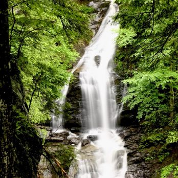 Moss Glen Falls - This is why you come to Moss Glen Falls. - Hiking Near Me - Stowe, Vermont Moss Glen Falls - This is why you come to Moss Glen Falls. - Hiking Near Me - Stowe, Vermont