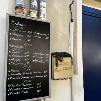 Le Panier Marseillais - Cafes Near Me - Marseille, 13