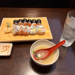 Sakura Grill - Sushi and soup lunch combo