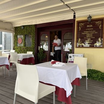 La Tagliatella - Photo 3: Patio seating - Italian Near Me - Sitges, B La Tagliatella - Photo 3: Patio seating - Italian Near Me - Sitges, B