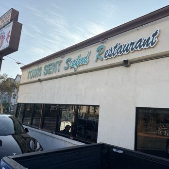 Town Sent Seafood Restaurant - Side view - Seafood Near Me - Covina, California