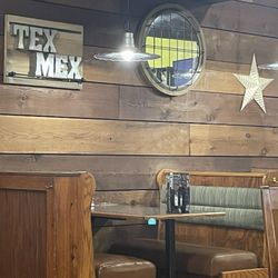 Tumbleweed - The bar area.