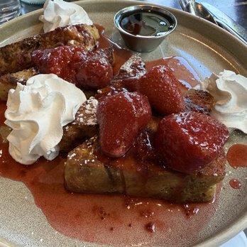 Showroom - Bread pudding French toast !! - New American Near Me - Frederick, Maryland