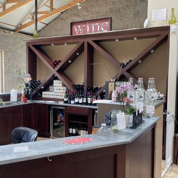 Sera Fina Cellars - Wineries Near Me - Plymouth, California