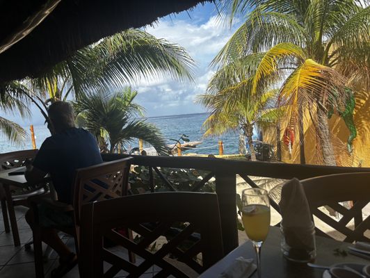 Jeanie's Restaurant & Beach Club by null