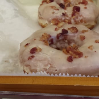 Honu Bakery - Maple bacon! - Bakeries Near Me - Honolulu, Hawaii Honu Bakery - Maple bacon! - Bakeries Near Me - Honolulu, Hawaii