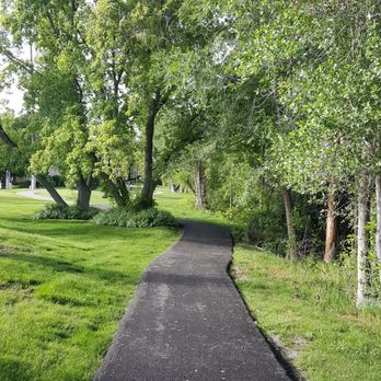 Baymont by Wyndham Provo River - Walking path behind Baymont Inn & Suites - Hotels Near Me - Provo, Utah