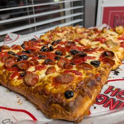 Moving Dough Pizza