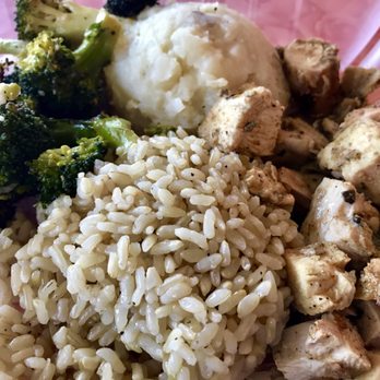 Fresh Kitchen - Broccoli, brown rice, citrus chicken, cauliflower mash - New American Near Me - Tampa, Florida Fresh Kitchen - Broccoli, brown rice, citrus chicken, cauliflower mash - New American Near Me - Tampa, Florida