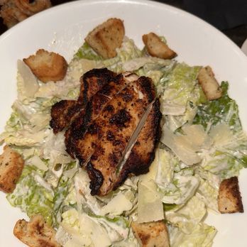 Vernon's Cafe - Caesar Salad with Blackened Chicken - Italian Near Me - Niles, Ohio