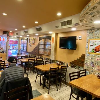 H K Wonton Garden - Inside - Cantonese Near Me - New York, New York