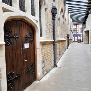 Southwark Cathedral - Churches Near Me - London, XGL Southwark Cathedral - Churches Near Me - London, XGL
