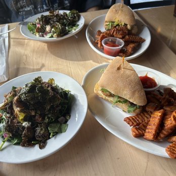 Perfect Pear Bistro - Split salad and sandwiches - New American Near Me - Tempe, Arizona