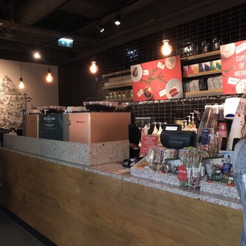Starbucks - Cafes Near Me - Porto, 13
