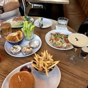 LOCAL Public Eatery - The Woodlands - Cocktail Bars Near Me - The Woodlands, Texas