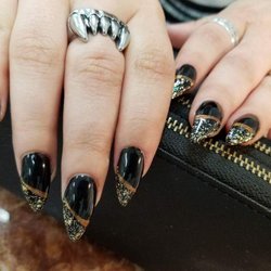Da-Vi Nails