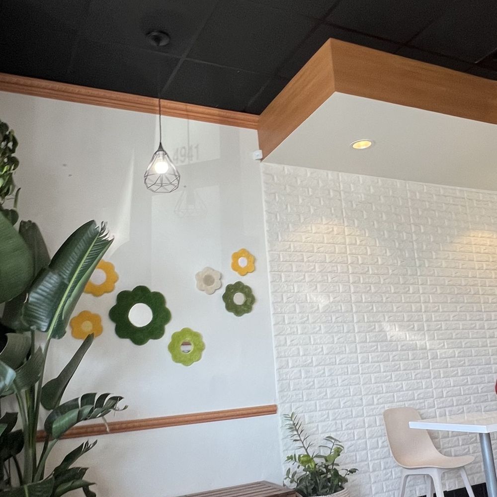 Flat White Coffee - Interior - Cafes Near Me - Cypress, California