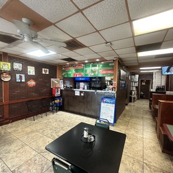 Ramis Pizza - Inside - Pizza Near Me - San Antonio, Texas Ramis Pizza - Inside - Pizza Near Me - San Antonio, Texas