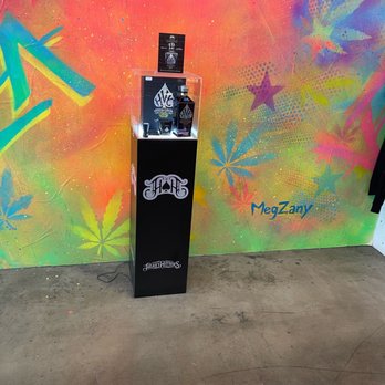MedMen DTLA - Subscribe to our YouTube Life of Jai_Lai for more videos and reviews. - Cannabis Dispensaries Near Me - Los Angeles, California