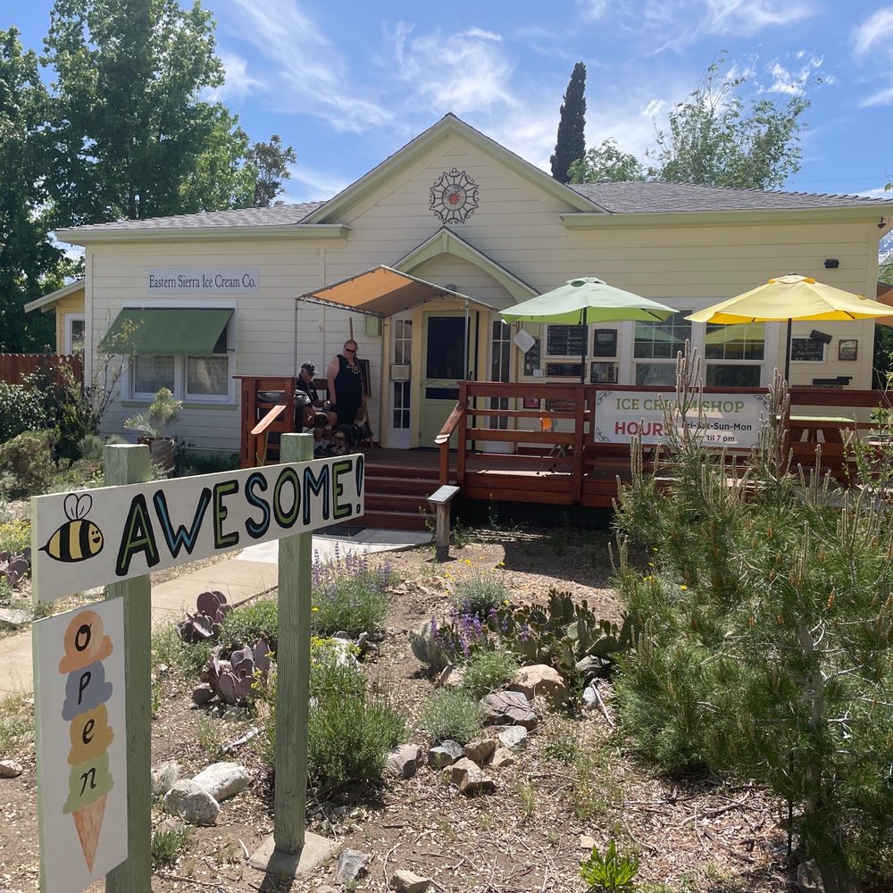 Indy Place - The sign is right.  Awesome ice cream!! - Ice Cream & Frozen Yogurt Near Me - Independence, California