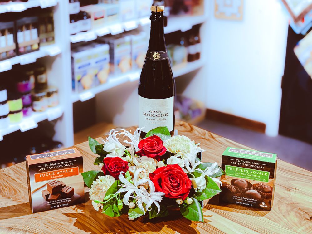 NW FOOD & GIFTS Updated September 2024 62 Photos & 33 Reviews 445