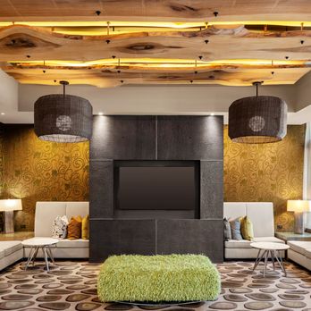 The Frasier - Professional meeting room with a 55'' TV monitor - Apartments Near Me - Alexandria, Virginia The Frasier - Professional meeting room with a 55'' TV monitor - Apartments Near Me - Alexandria, Virginia