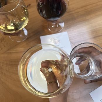Brooks Note Winery - Wine Tasting Room Near Me - Petaluma, California
