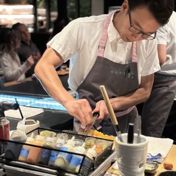 Robin Menlo Park - Chef Scott preparing the next course - Japanese Near Me - Menlo Park, California Robin Menlo Park - Chef Scott preparing the next course - Japanese Near Me - Menlo Park, California