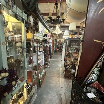 Baker Street Curiosity Shop - Inside is packed with items! Look carefully - Thrift Stores Near Me - Wilmington, North Carolina Baker Street Curiosity Shop - Inside is packed with items! Look carefully - Thrift Stores Near Me - Wilmington, North Carolina