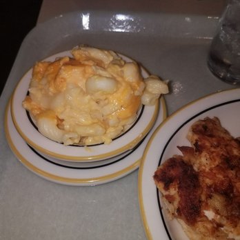 Cleburne Cafeteria - The macaroni and cheese very delicious - American Near Me - Houston, Texas