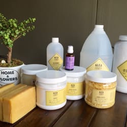 Suculenta Café - Cleaning products good for green solution.