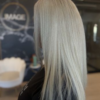 Strandé Collective - Amazing bleach root touch up by Shay! - Hair Salons Near Me - Poway, California Strandé Collective - Amazing bleach root touch up by Shay! - Hair Salons Near Me - Poway, California