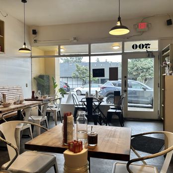 Ginger & Scallion - Inside - Thai Near Me - Seattle, Washington