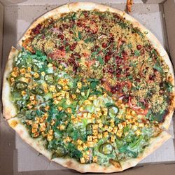 Flippin' Pizza - Bombaychat & Aachari panner
