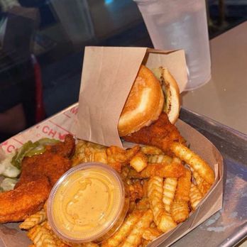 Main Chick Hot Chicken - Chicken Shop Near Me - Pasadena, California