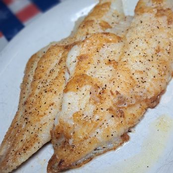 Huck Finn's Catfish - 1 Whole Catfish Lunch - Southern Near Me - Pigeon Forge, Tennessee