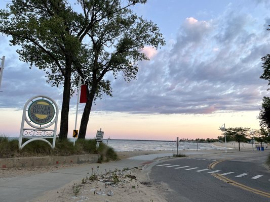 Silver Beach County Park by null
