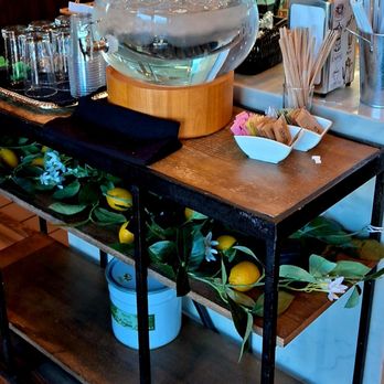 Florentine Cafe - Complimentary water station - Cafes Near Me - Las Vegas, Nevada Florentine Cafe - Complimentary water station - Cafes Near Me - Las Vegas, Nevada