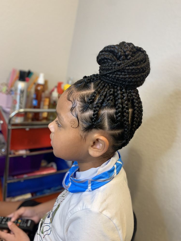 234 Braiding Lounge Image