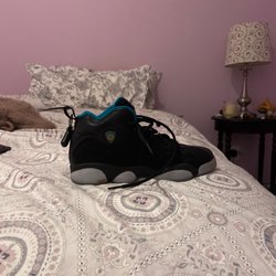Uptown Cheapskate - Roswell - Shoe with tag still on