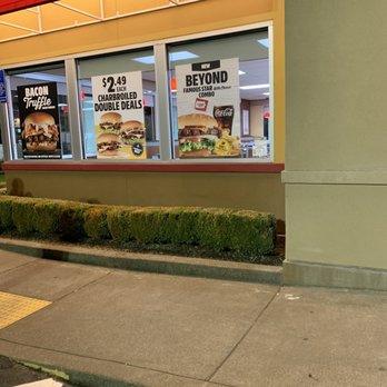 Carl's Jr - Front of store - Fast Food Near Me - Mcminnville, Oregon Carl's Jr - Front of store - Fast Food Near Me - Mcminnville, Oregon