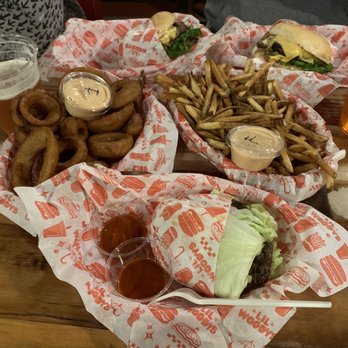 Lil Woody's - Top two: the good old burgers - Burgers Near Me - Seattle, Washington Lil Woody's - Top two: the good old burgers - Burgers Near Me - Seattle, Washington